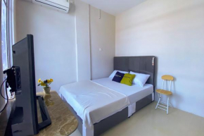 Urbanview Hotel near DC Mall Crown Homestay Batam